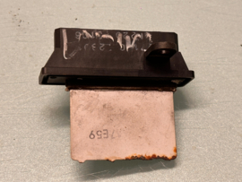 Heater resistor Nissan Micra K11 27150-41B00 Used part.