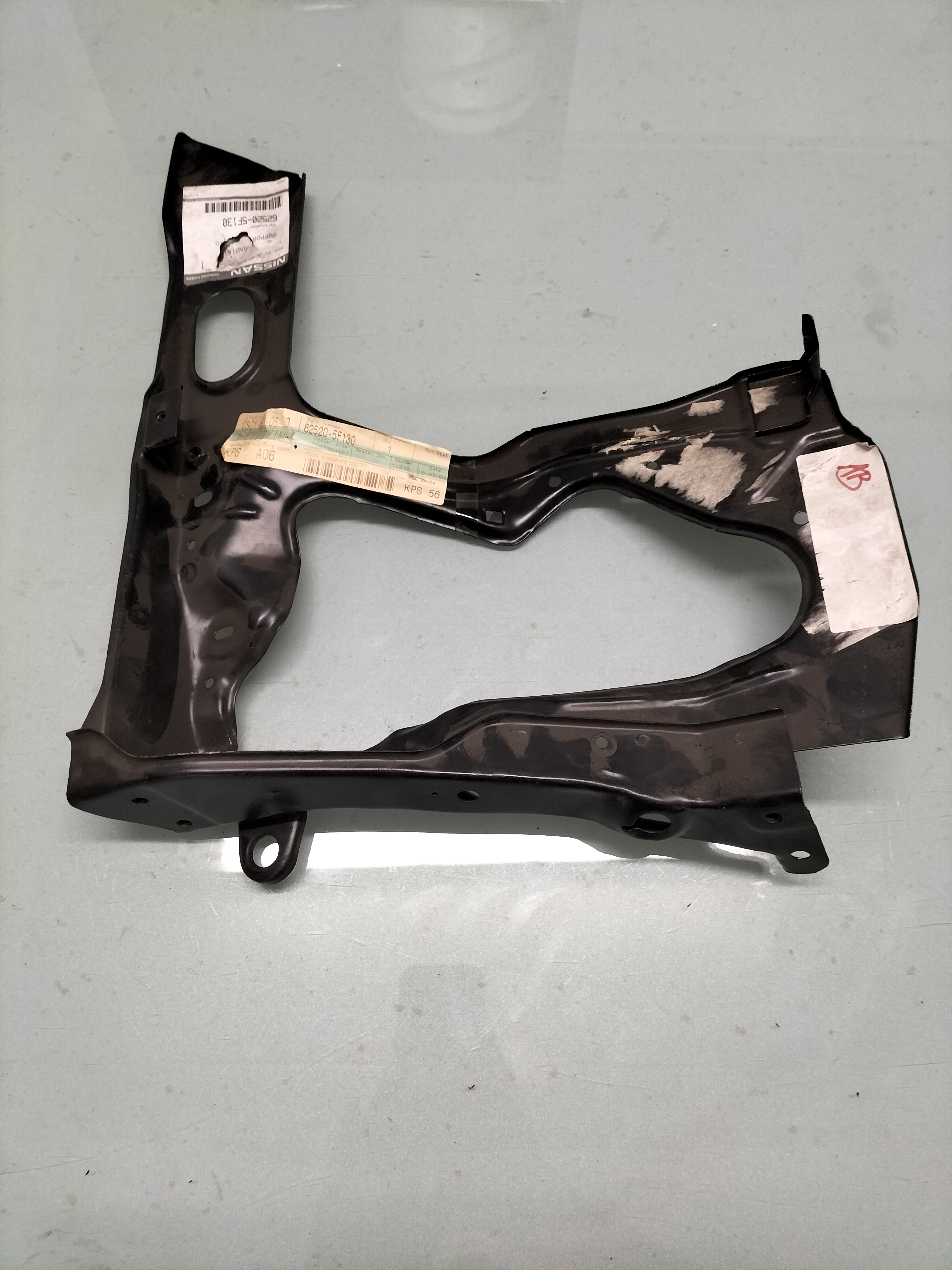 Support radiator core Nissan 62520-5F130 Original