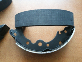 Remschoenset achteras Nissan Prairie M10 DD060-04A25 Origineel.