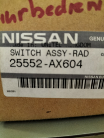 Radioschakelaar stuurwiel Nissan Micra K12/ CK12 25552-AX604 Origineel.