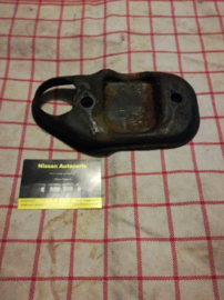 Montageplaat draagarm aan subframe links Nissan 54577-50Y15