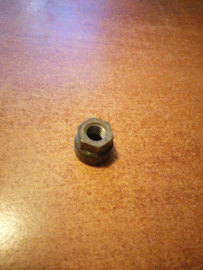 Nut Nissan 01225-S002E Used part.