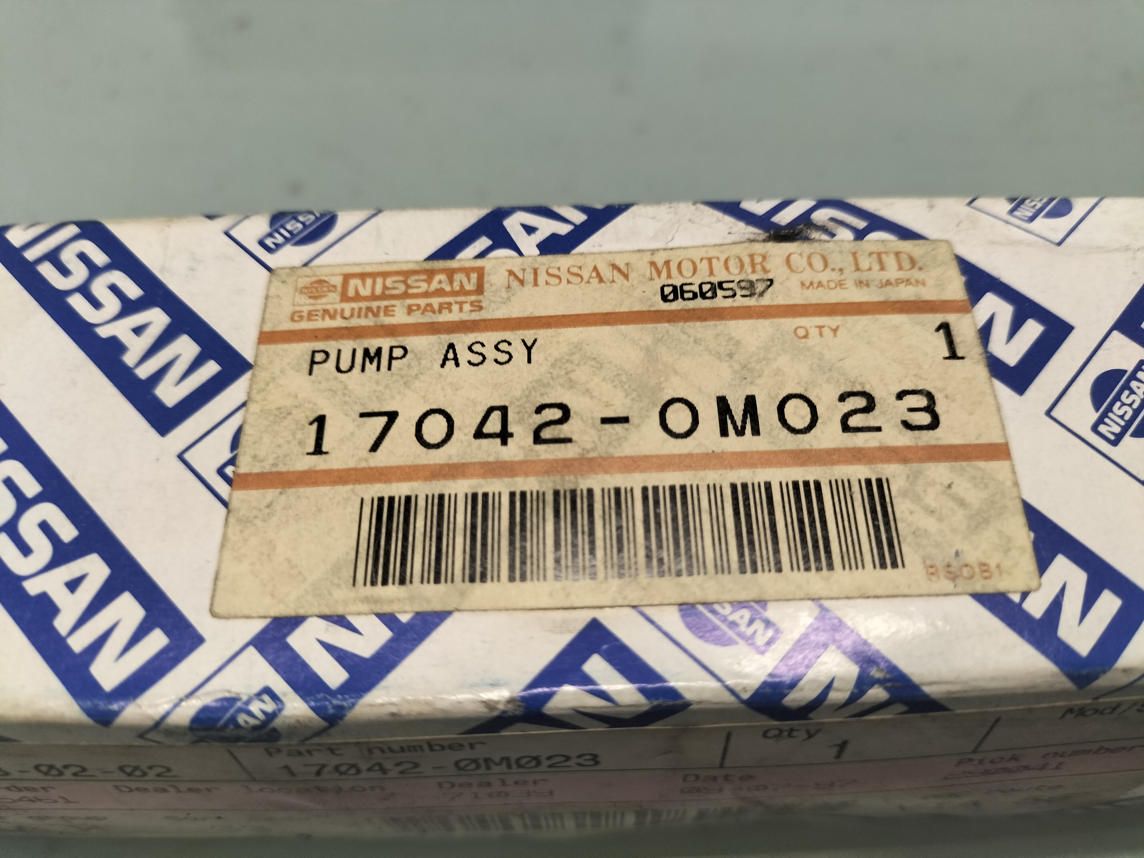 Fuel-pump Nissan 17042-0M023 Original