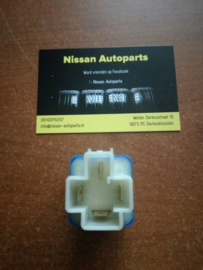 Relais Nissan 25230-79971 / 25230-79981 Gebruikt.