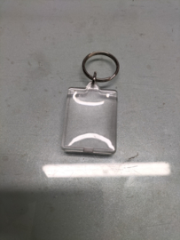 Sleutelhanger voor pasfoto (3X4 cm) 20251021 Nieuw.