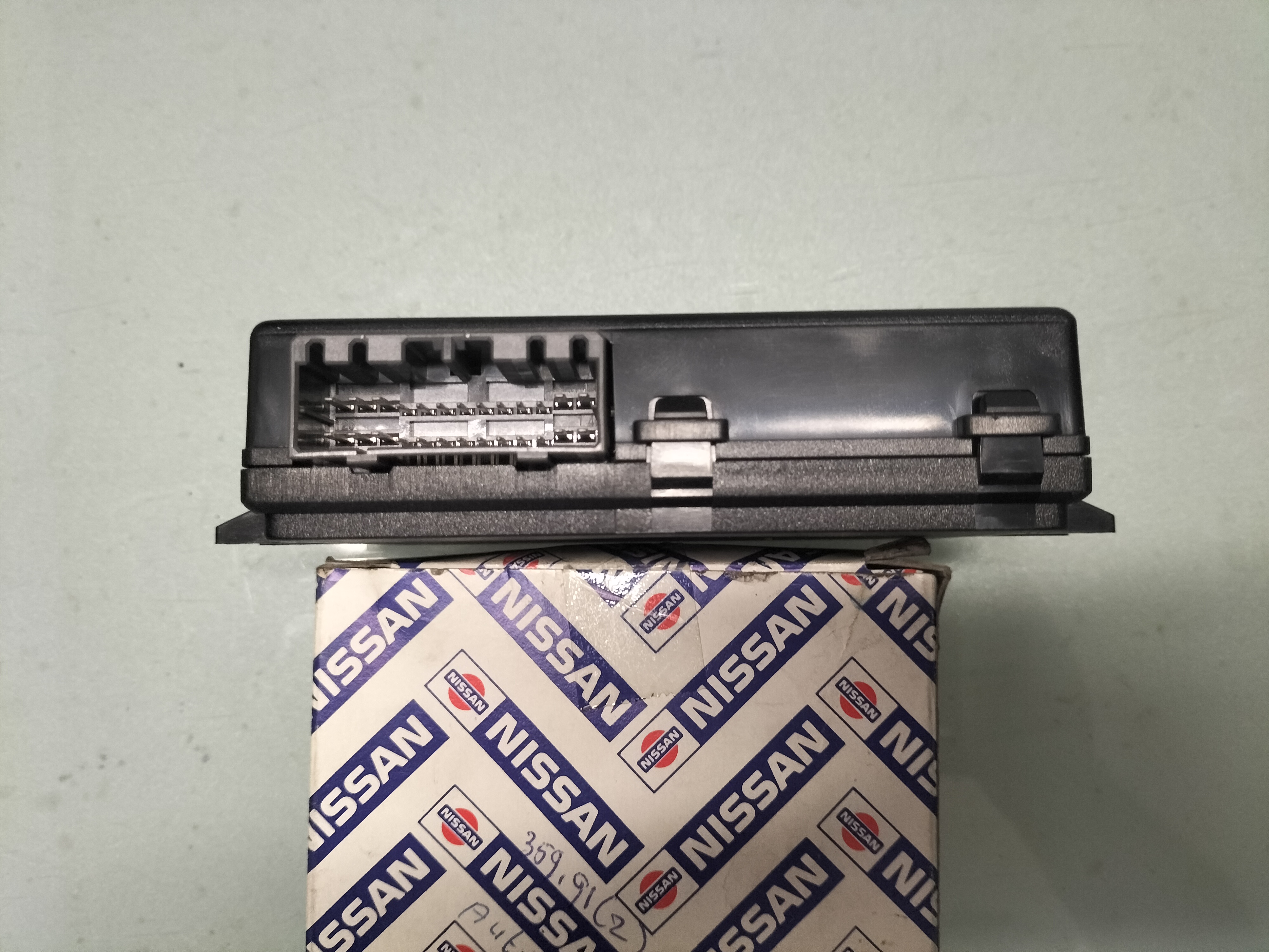 Control entry card Nissan 28596-9F911 (28595-3F310) Original