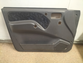 Deurpaneel linksvoor Nissan Terrano2 R20 80901-7F000 Gebruikt.