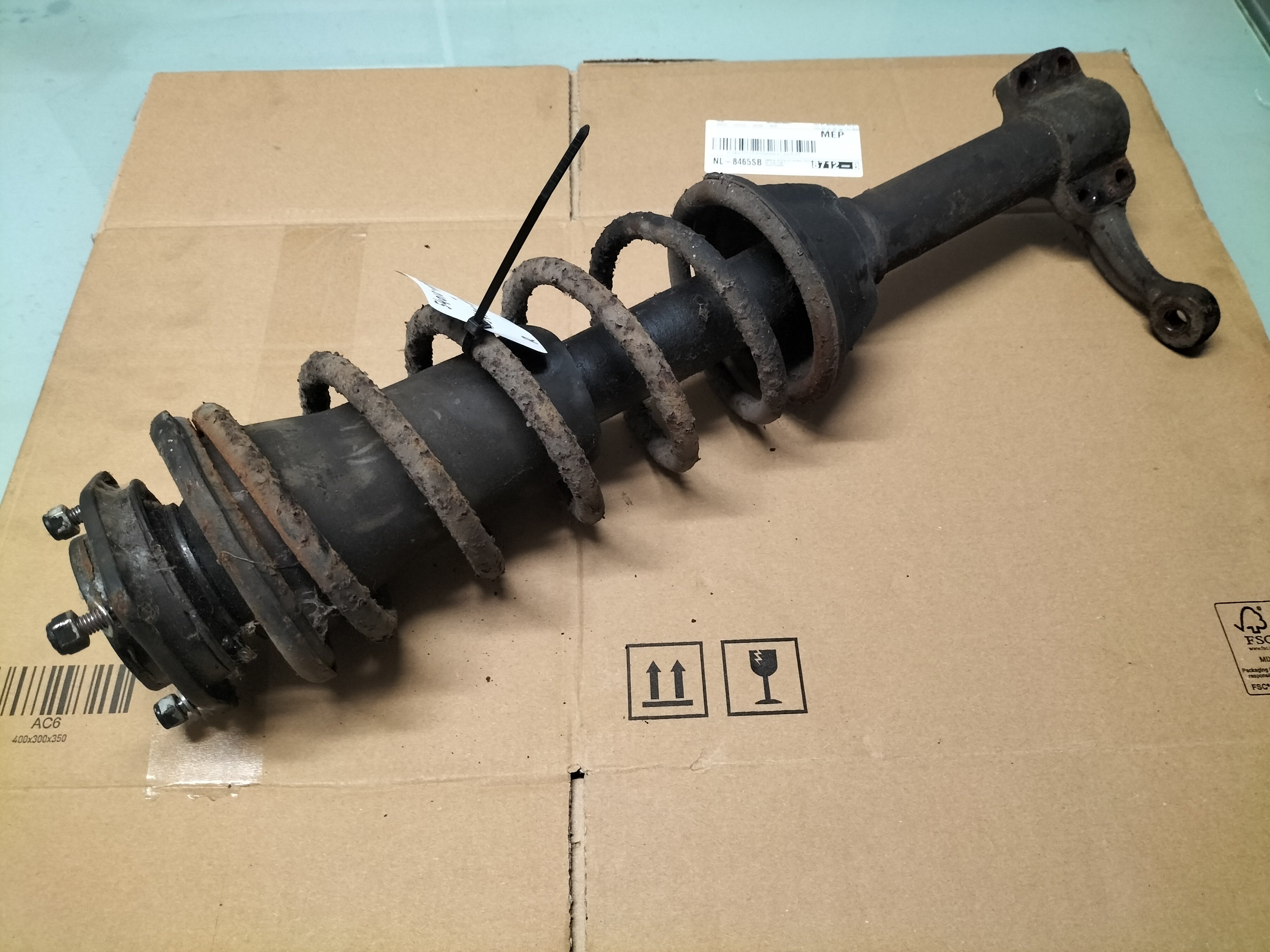 Veerpoot Rechtsvoor Datsun cherry E10 54010-M0800 + 54302-M1010 Gebruikt