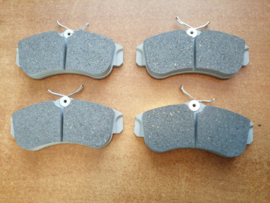 Remblokset vooras Nissan Almera N16 41060-5M325 Nieuw