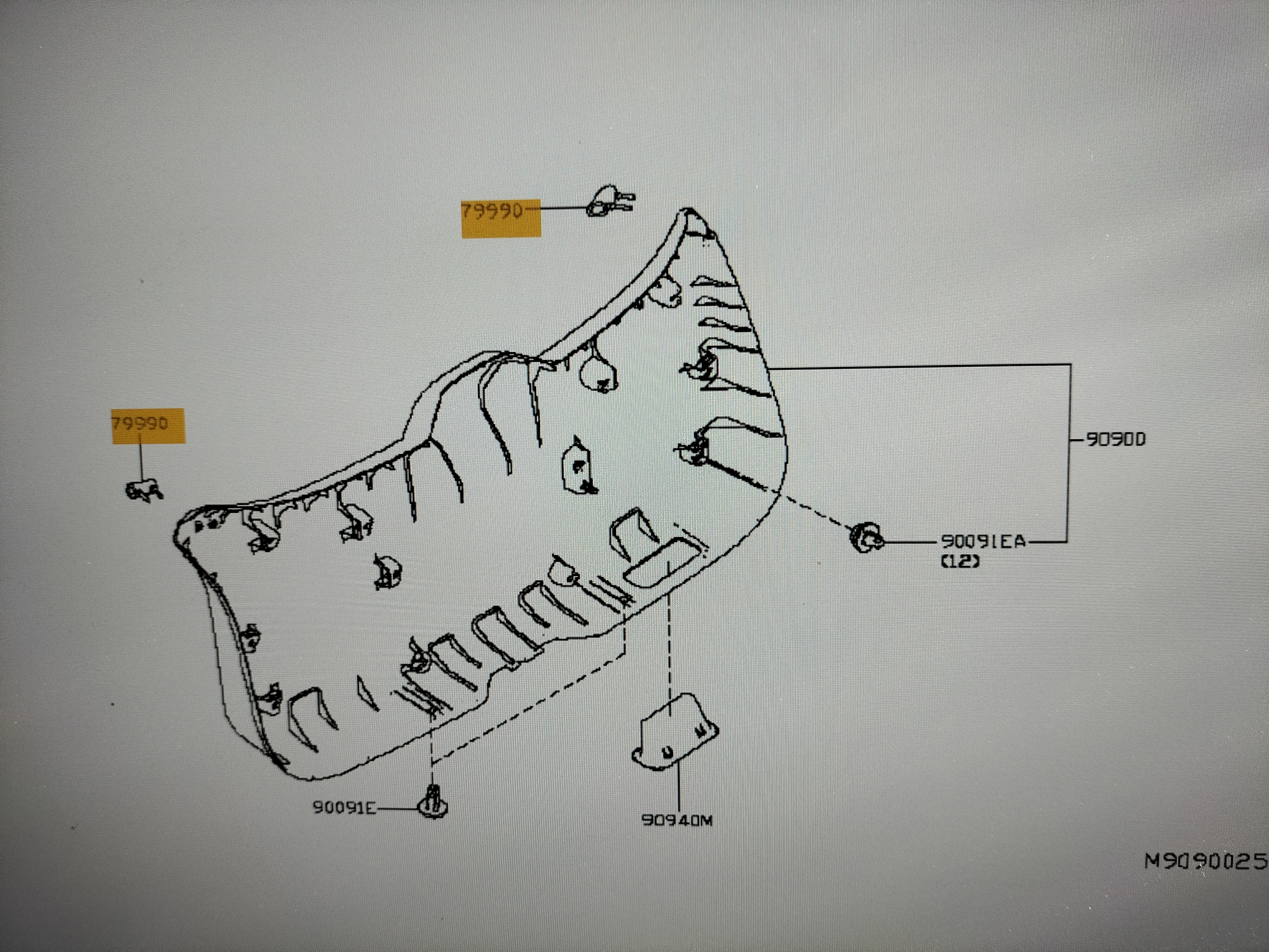Aanslag hoedenplank Nissan Micra K14 79990-BM60B Gebruikt.