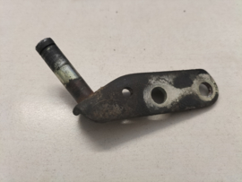 Montagesteun hendel schakelmechanisme Datsun Cherry E10 34570-M0201 Gebruikt.