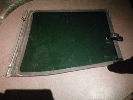 Glass side window, right-hand Nissan Terrano2 R20 83300-7F700 (43R-004523) Used part.