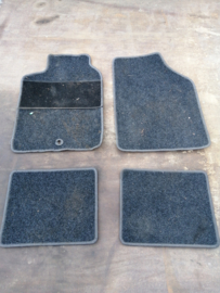 Floor mat set Nissan Bluebird T72 KE745-Q???? Used part..