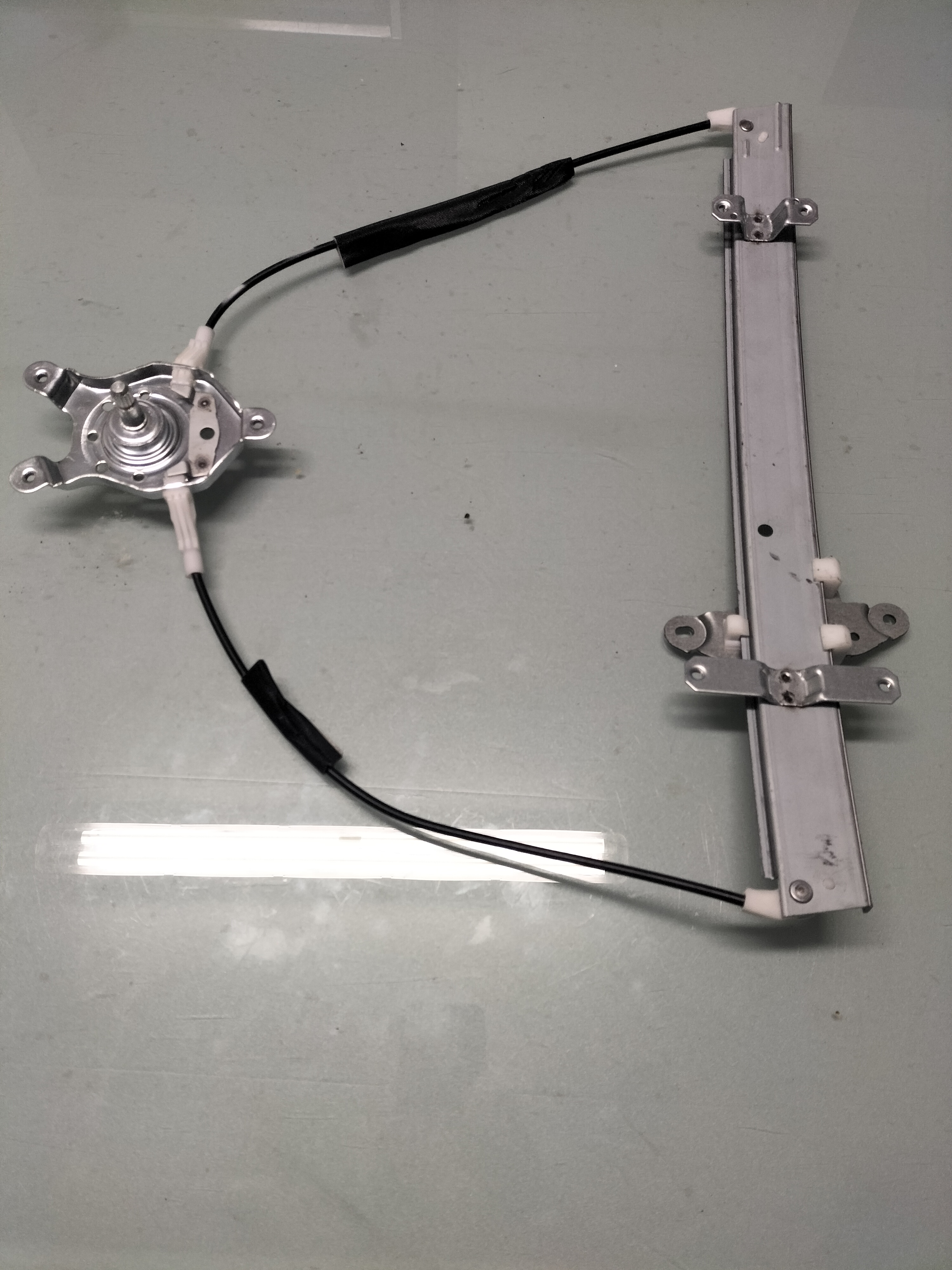 Regulator door window, right-hand Nissan Sunny N14 80700-50C11 Original.