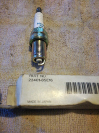 Bougie BKR6ES-11 Nissan 22401-85E16 J30/ R50 Origineel.