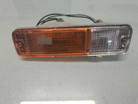 Knipperlicht rechts Nissan 26120-W8600 Koito 220-23281 Origineel.
