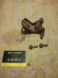 Deurscharnier voorportier linksonder/rechtsboven Nissan Almera N15 / Nissan Terrano R50 80400-1M200