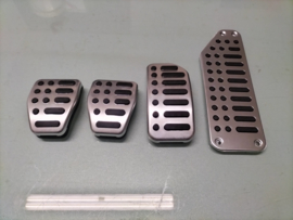 Pedals kit Nissan Juke KE460-1K010 Original. Incomplete.