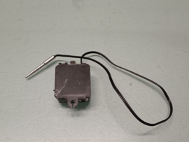 Temperatuursensor airconditioning Nissan Terrano2 27674-8F000 (2Y95065820) Gebruikt.