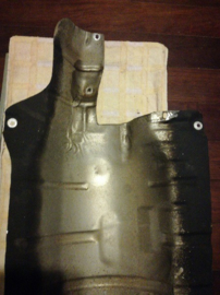 Hitteschild Nissan Bluebird 74752-D4001 T12/T72/U11