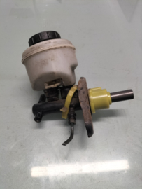 Hoofdremcilinder Nissan Micra K11 46010-99B0C zonder ABS. Gebruikt.
