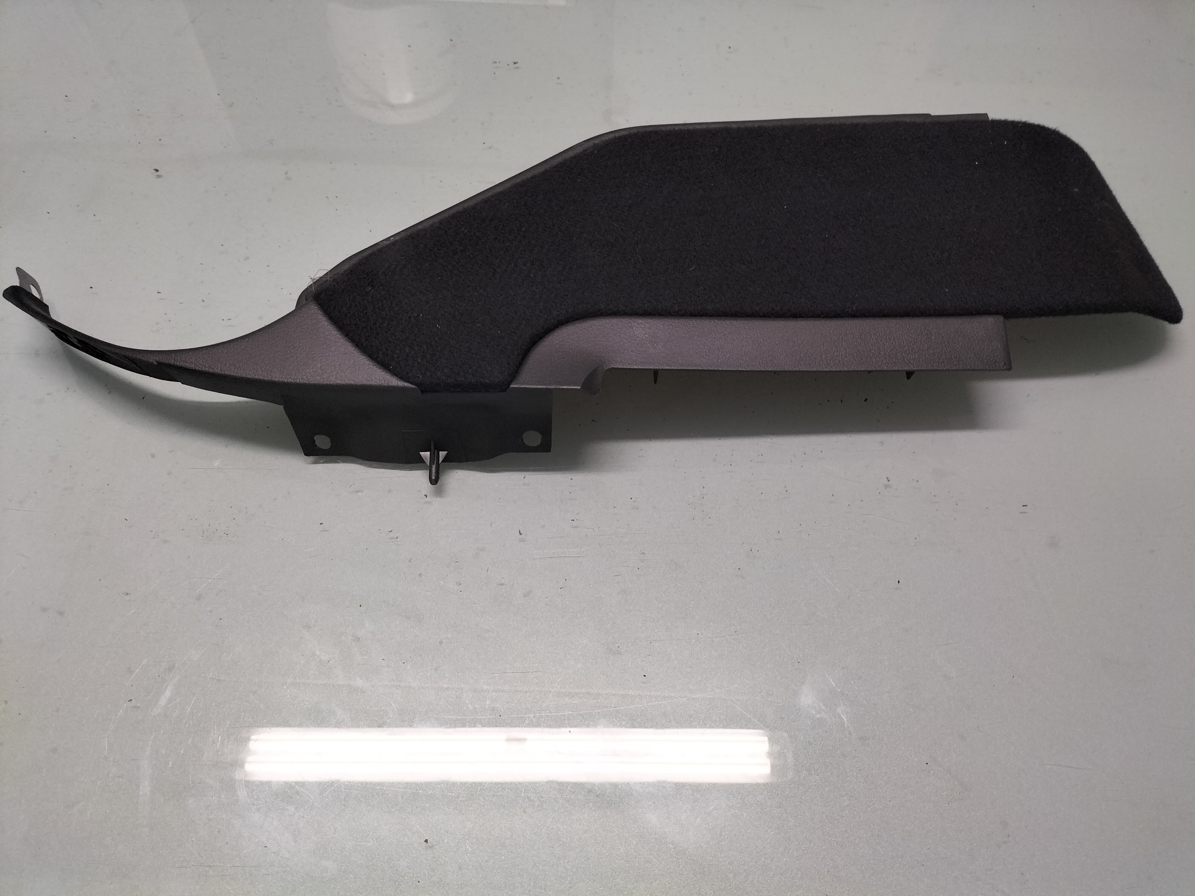 Parcel shelf panel right-hand Nissan 79911-61Y63 Original