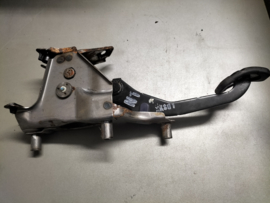 Pedal assy-clutch w/bracket Nissan Micra K14 46503-5FN0B Used part.