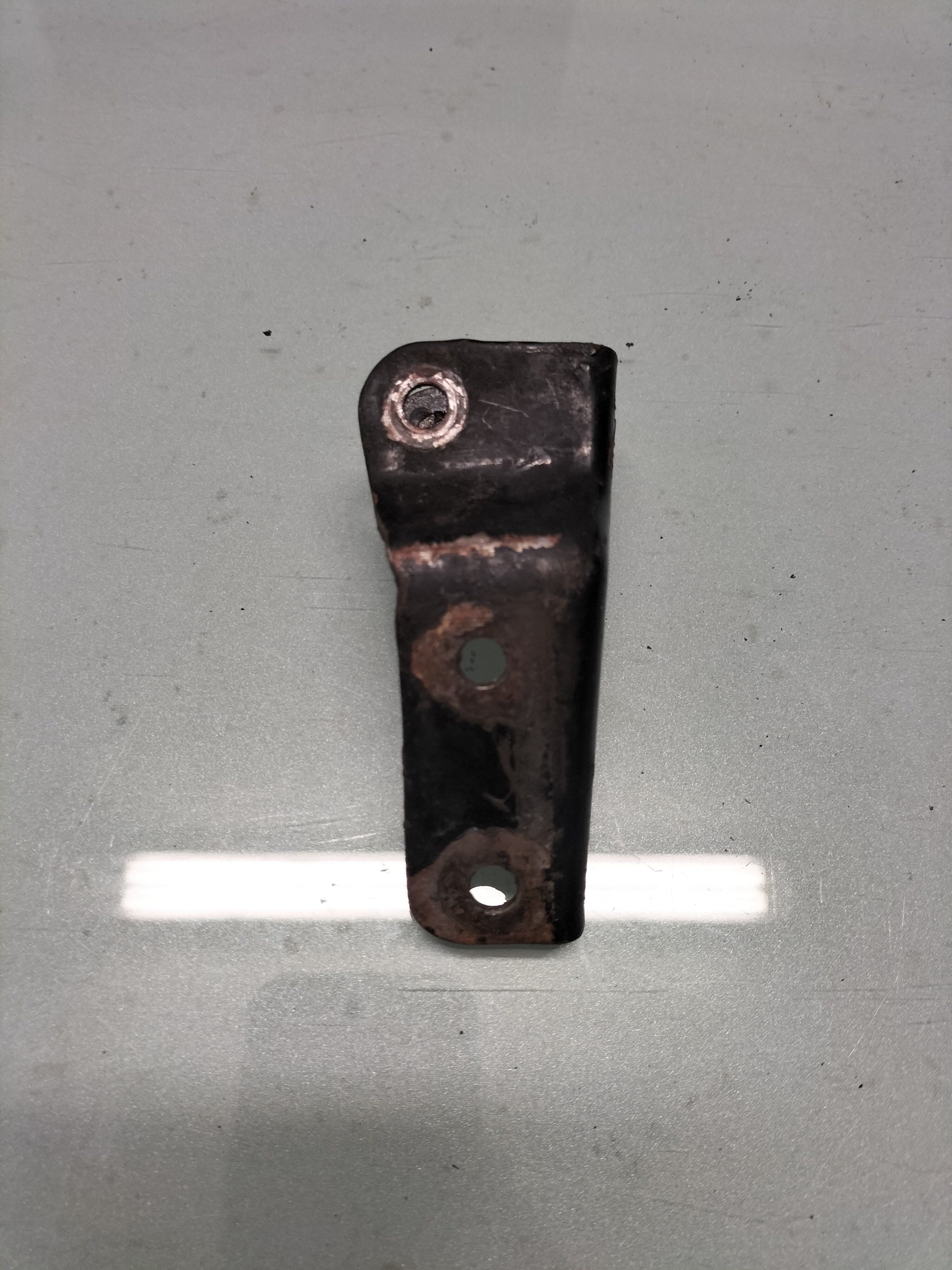 Montageplaat motorsteun Datsun cherry E10 11424-M0200 Gebruikt
