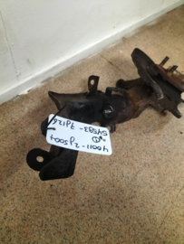 Draagarm + wielnaafsamenstelling rechtsvoor Nissan Primera P11/ WP11 54592-7J126 + 40011-2J500 Gebruikt.