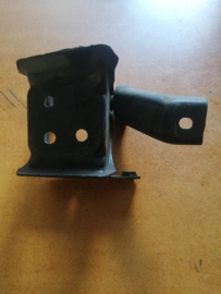 Bracket-engine mounting, left-hand Nissan Bluebird T12/ T72/ U11 11253-D4001 Used part.