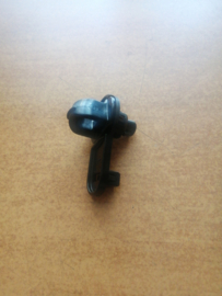 Montageplug motorkapstang Nissan Qashqai J11 65773-CY00B Origineel