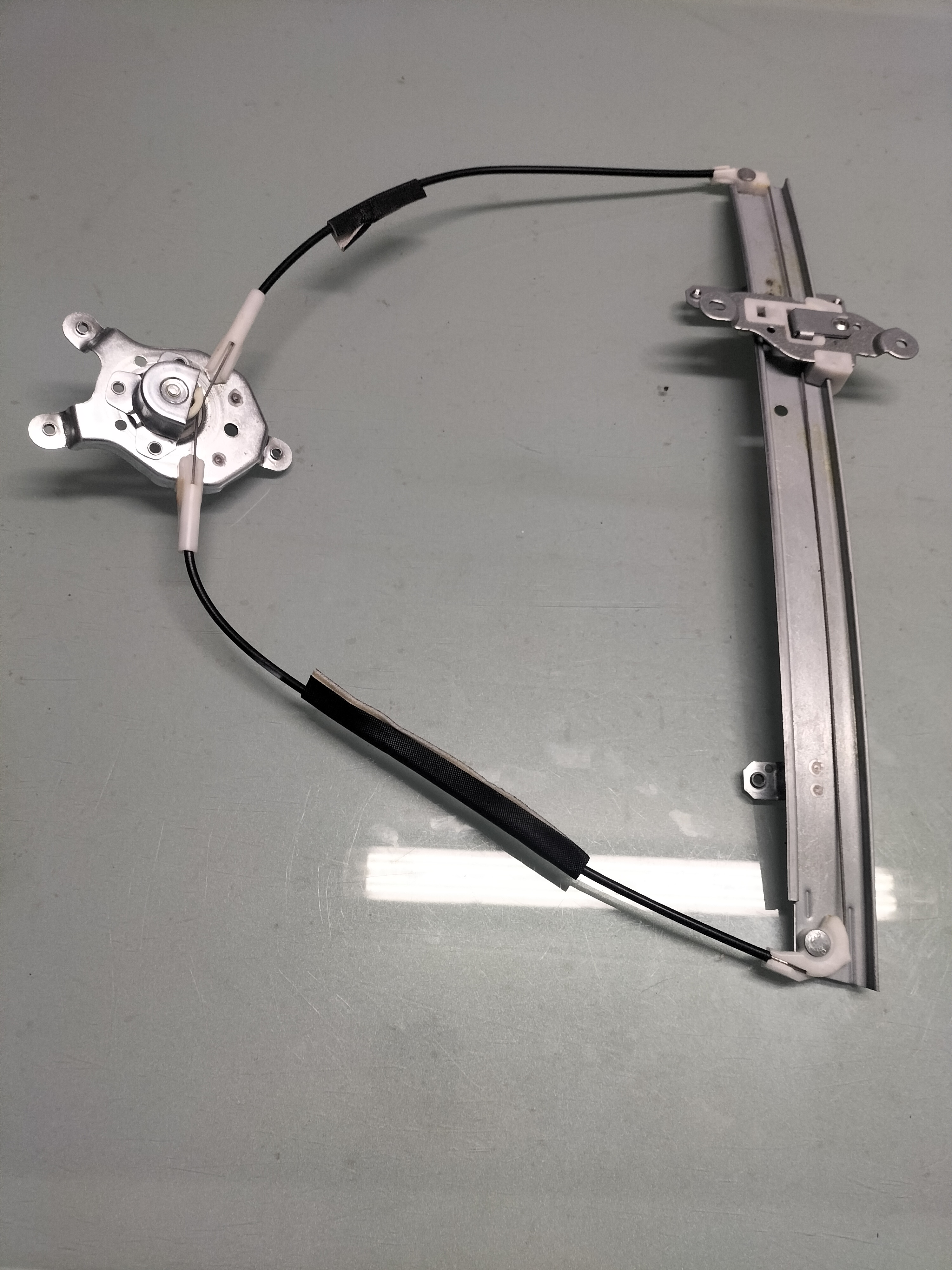 Regulator door window, right-hand Nissan Sunny N14 80700-50C11 Original.