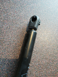 Gasveer achterklep links Nissan Micra K11 90453-4F226 (90452-4F211) Origineel