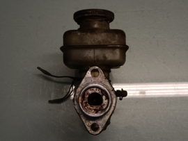 Hoofdremcilinder Nissan 280ZX S130 46010-P9100 Gebruikt.