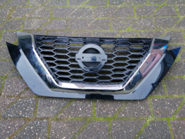 Grille assy-front Nissan Juke F16 62310-6PA0A / 62310-6PA0B little damage