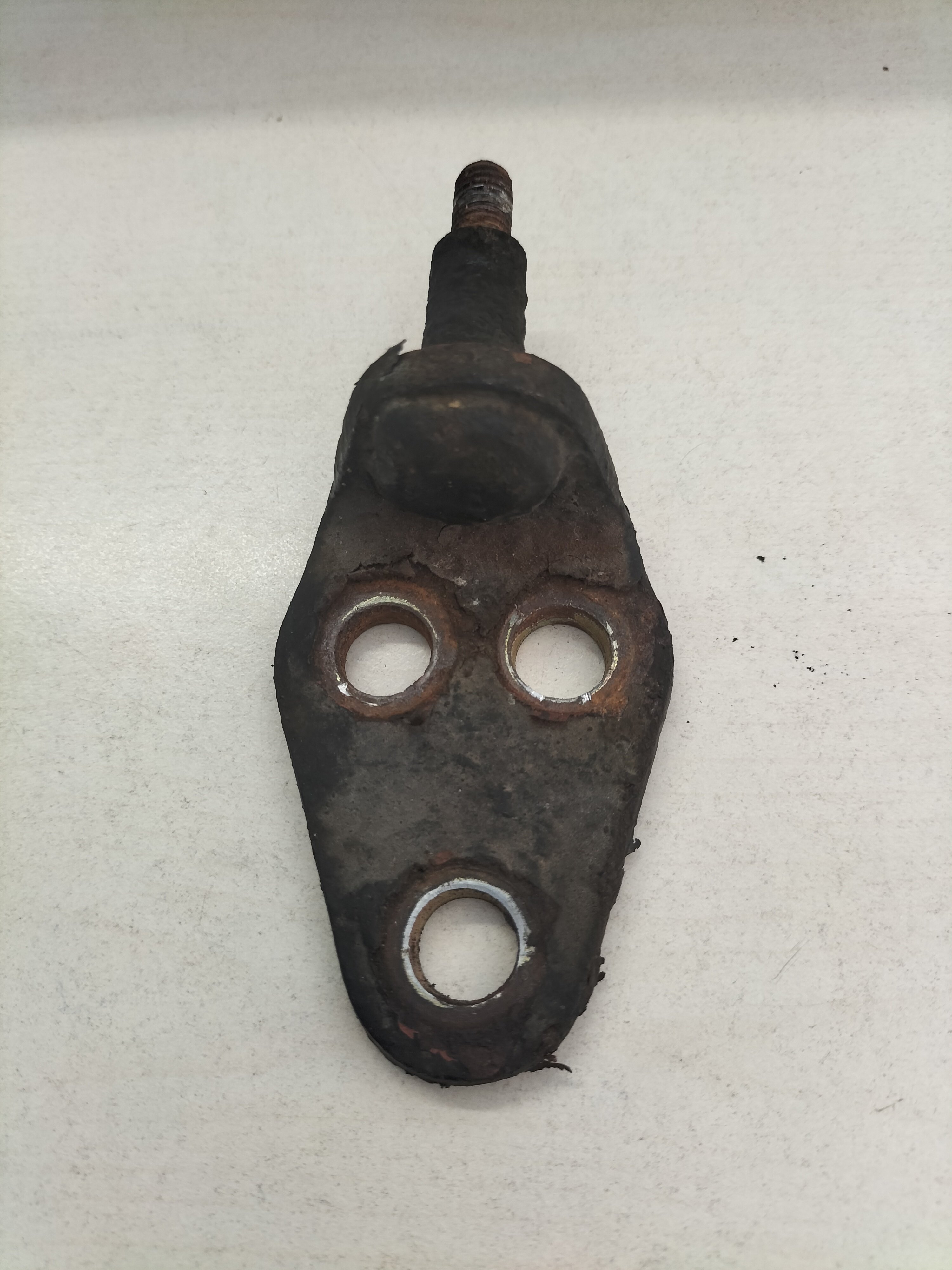 Montagesteun reactiestang stabilisator vooras Datsun Cherry E10 54625-M1000 Gebruikt.