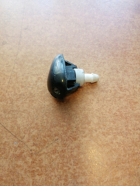 Ruitensproeierkop links Nissan Primera P11/ WP11 28931-9F900 Gebruikt.