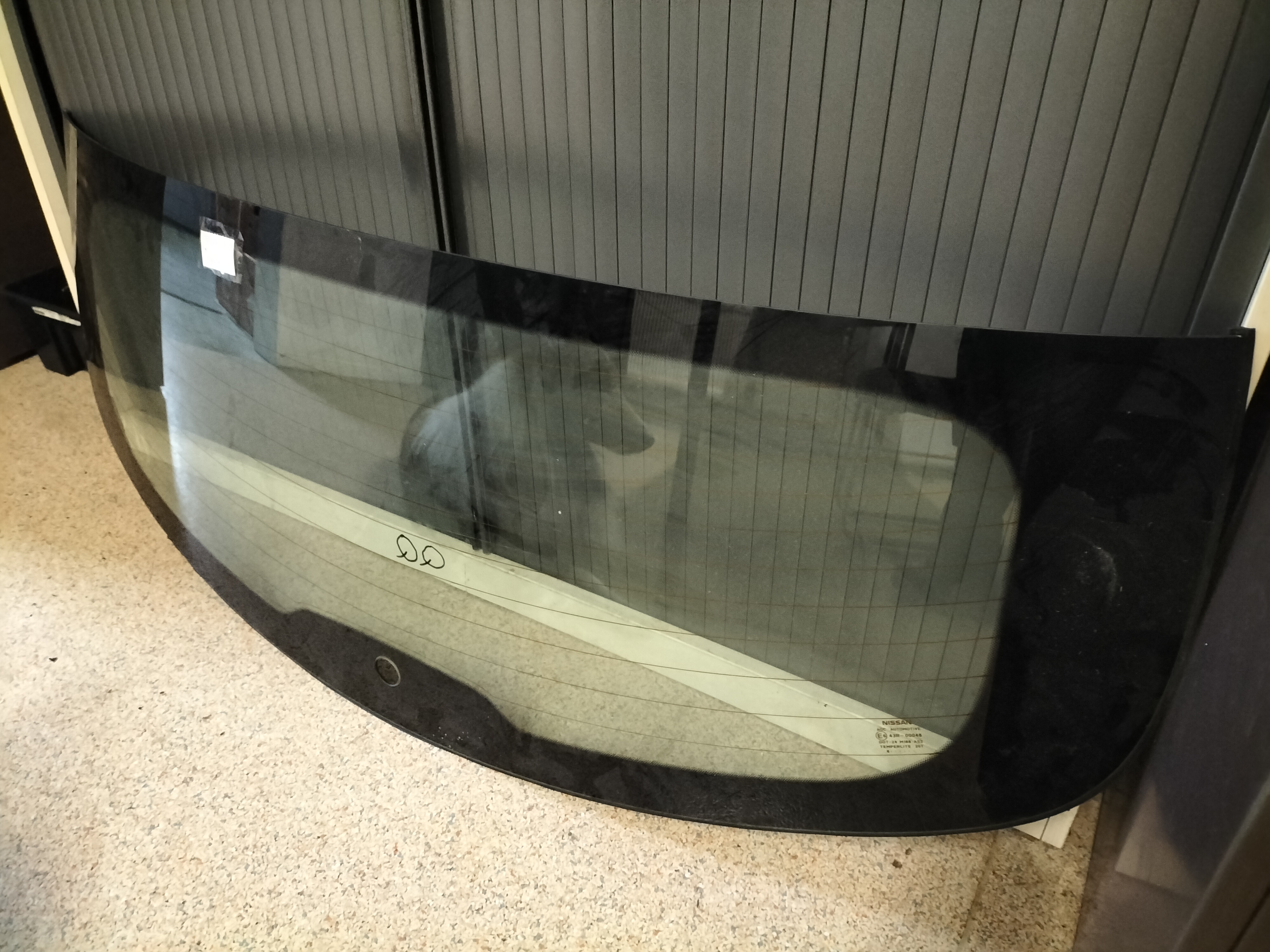Rear-window Nissan QashQai J10 90300-JD10e used