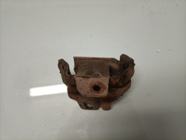 Motorsteun linksvoor TD27 Nissan Terrano2 R20 11220-0F001 Gebruikt.