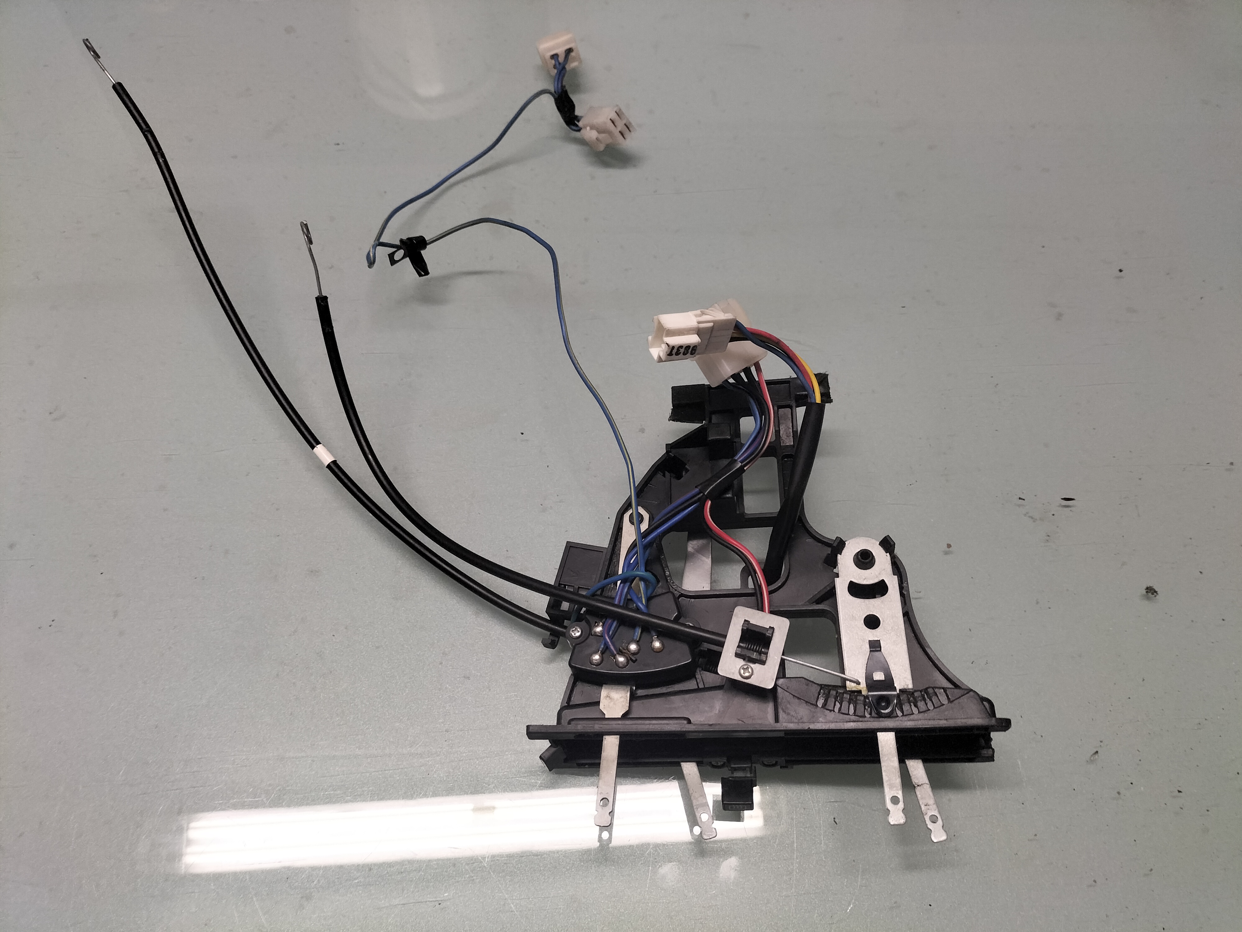 Control Nissan Micra K10 27515-32B00 Used part.