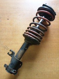 Veerpoot rechtsvoor Nissan Almera N15 54302-1N525 + sportveer rood. (54302-1N510) Gebruikt.