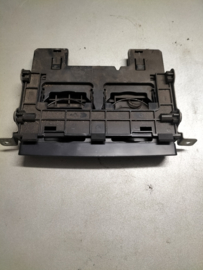 Bekerhouder Nissan Terrano2 R20 68430-0X800 Gebruikt.