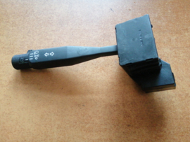 Richtingaanwijzerschakelaar Nissan Bluebird T72 25540-Q9100 Gebruikt.