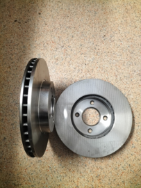 Remschijvenset vooras Nissan D0206-1HA0A-VA E12/ K13 Origineel