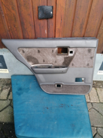 Finisher rear door, left-hand Nissan Bluebird T72 82901-Q9261 Used part.