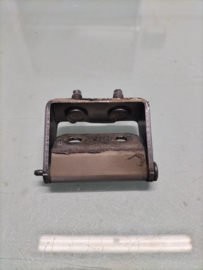 Achterklepscharnier Nissan Primera P12 90400-AV730 Gebruikt.
