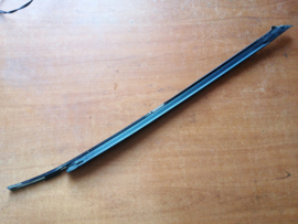 Sierstrip zijruit linksboven Nissan 100NX B13 90823-61Y00 Gebruikt.
