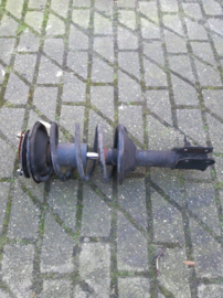 Veerpoot rechtsvoor Nissan Bluebird T72 54302-D4127 + 54010-Q9005 Gebruikt.