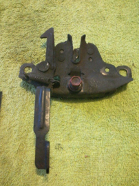 Male hood lock Nissan Micra K11 65601-6F600