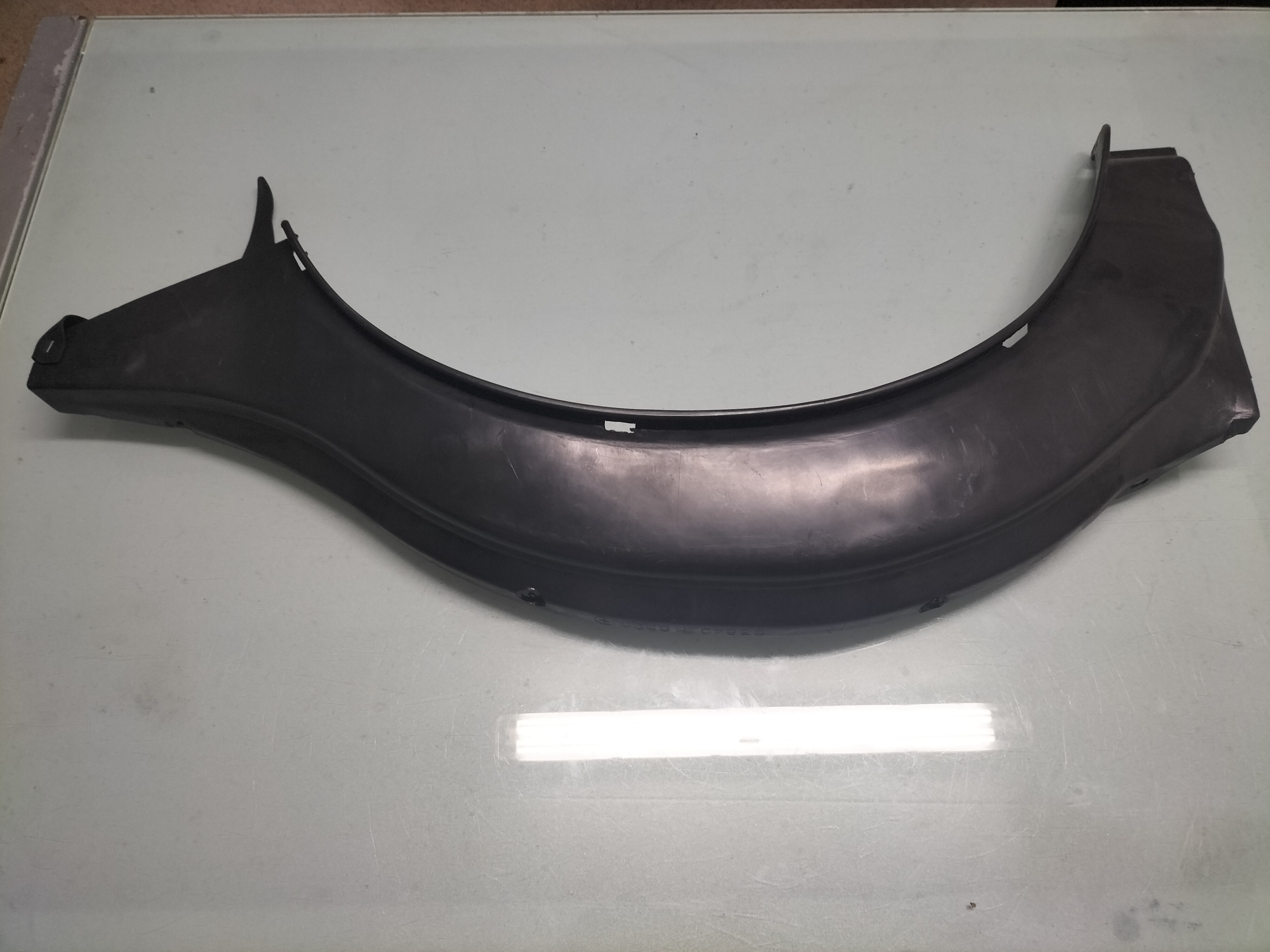 Protector-front fender, right-hand Nissan 63840-M6800 Original.